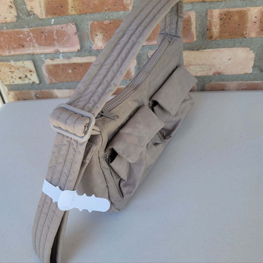 NWT BAGGU Small Cargo Shoulder Bag Dove Taupe Tan - Picture 2 of 6
